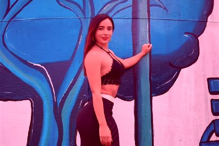 Mia, 39 — Escort in Las Paredes, Mexico