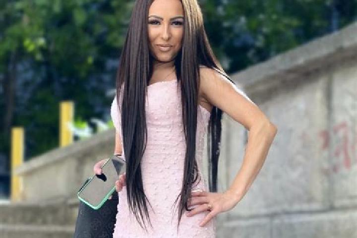 Mia, 39 — Escort in Matasari, Romania