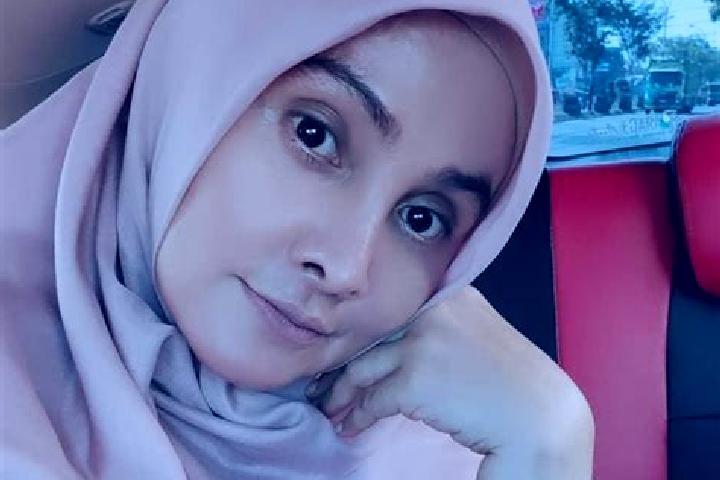 Mia, 39 — Escort in Padangpanjang, Indonesia