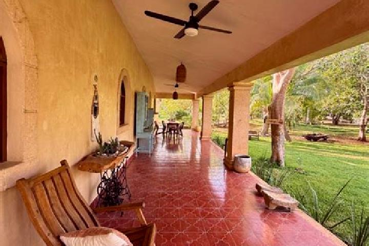 Mia, 39 — Escort in San Antonio Tehuitz, Mexico