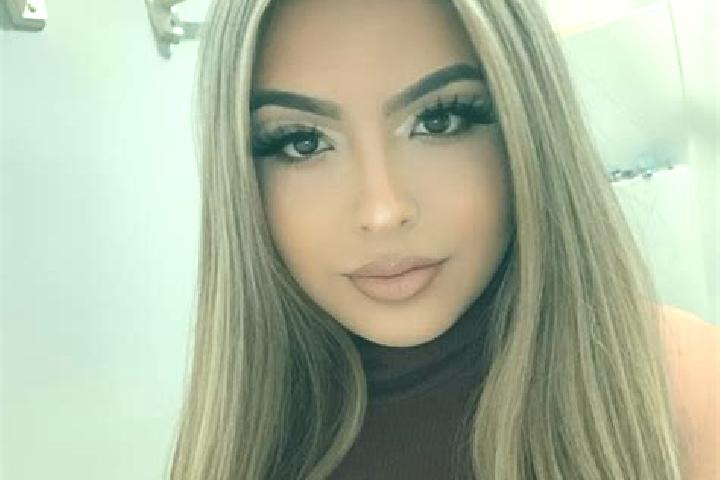 Mila, 20, a blonde brown-eyed latina companion based in Wancheng. Offering OWO, Roleplay, GFE, Fetish. Available for incall and outcall, day and evening dates.
