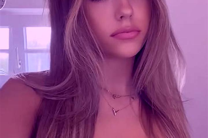 Mila, 20, a dark blonde brown-eyed middle eastern companion based in Veracruz. Offering A-Level, Massage, Duos. Available for incall and outcall, overnight b...