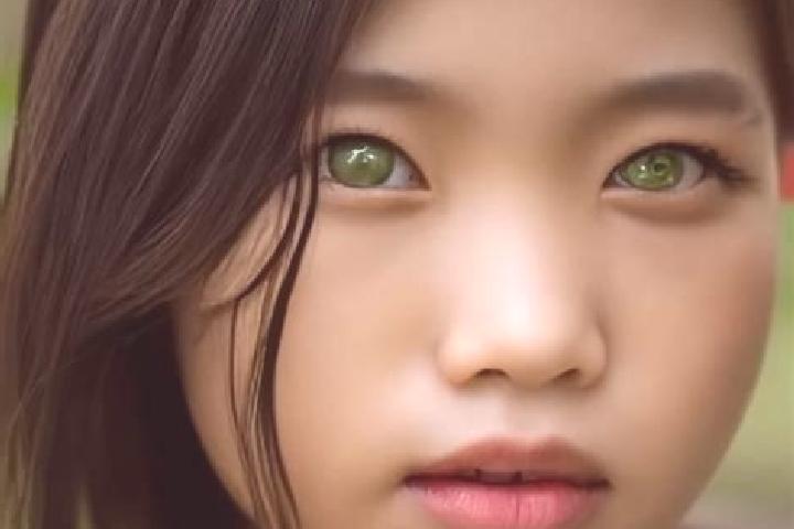 Mila, 20, a red green-eyed asian companion based in Hlapicina. Offering 69, Duos, GFE, Prostate Massage. Available for incall and outcall, day and evening da...