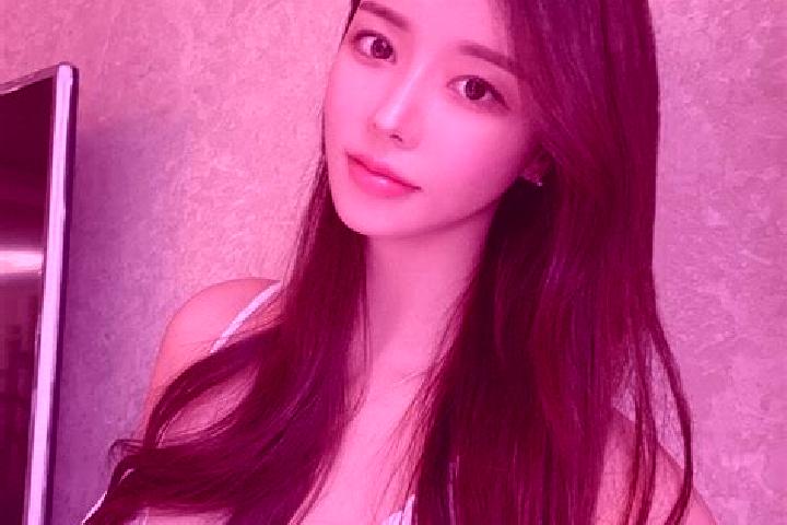 Mila, 20 — Escort in Duwei, China