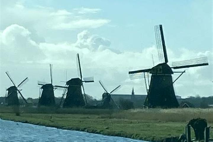 Mila, 20 — Escort in Kinderdijk, Netherlands