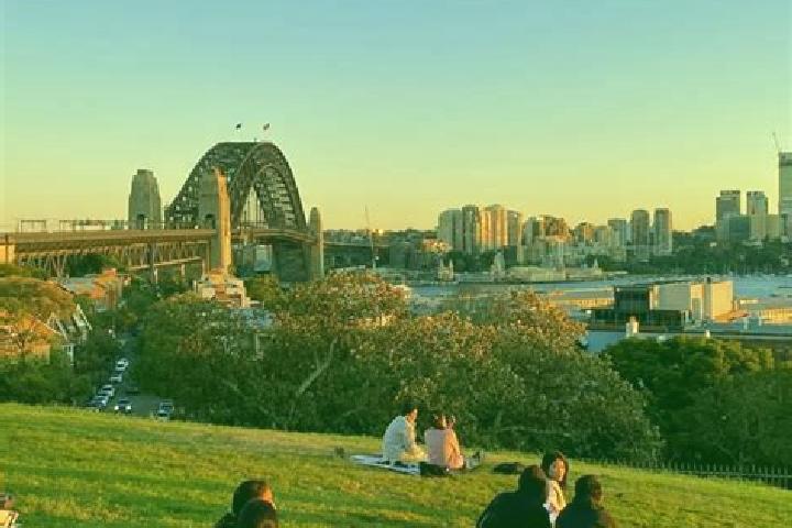 Mila, 20 — Escort in Quarry Hill, Australia