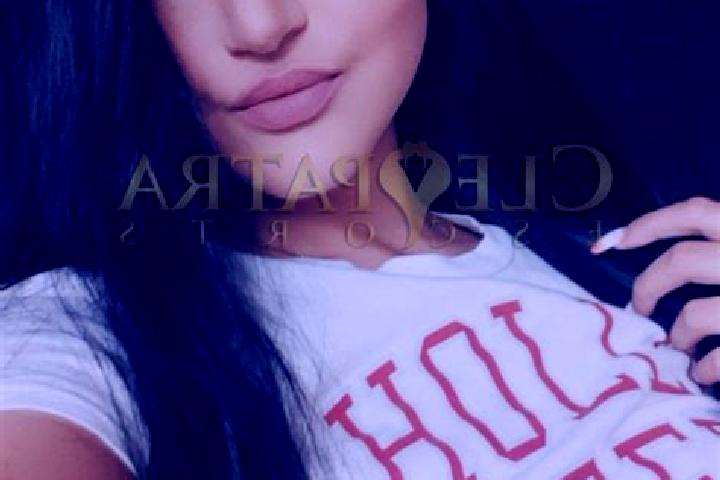 Mila, 21, a auburn amber-eyed indian companion based in Vivaro Romano. Offering Tantra, Dinner Date, Domination, Overnight. Available for incall and outcall,...