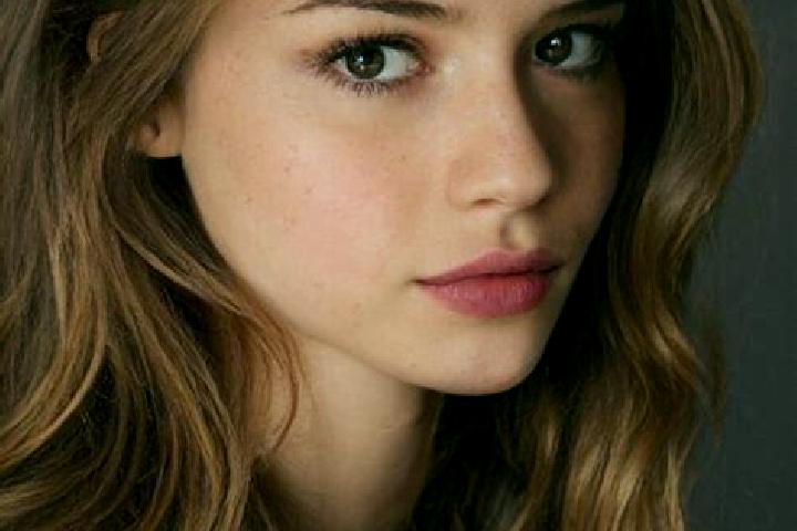Mila, 21, a auburn hazel-eyed mediterranean companion based in Pasolapida. Offering Striptease, A-Level, Roleplay. Available for incall and outcall, day and ...