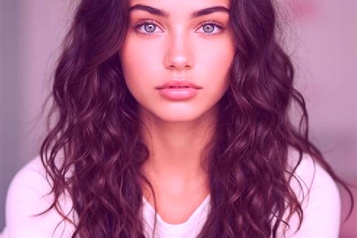 Mila, 21, a brunette grey-eyed mediterranean companion based in Karizak. Offering OWO, Fetish, 69, CIM. Available for incall and outcall, day and evening dates.
