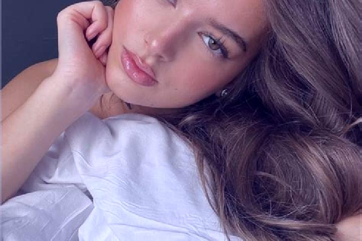 Mila, 21, a chestnut hazel-eyed caribbean companion based in Liliongan. Offering CIM, 69, A-Level, BDSM. Available for incall and outcall, day and evening da...