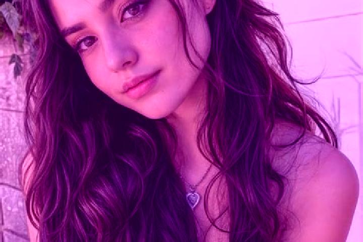 Mila, 21, a chestnut hazel-eyed middle eastern companion based in Bilshausen. Offering Prostate Massage, GFE, Erotic Massage, Couples. Available for incall a...