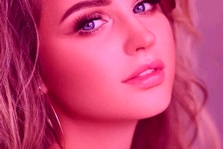 Mila, 21, a dark blonde blue-eyed caribbean companion based in Highland Park. Offering Prostate Massage, GFE, Roleplay, Fetish. Available for incall and outc...