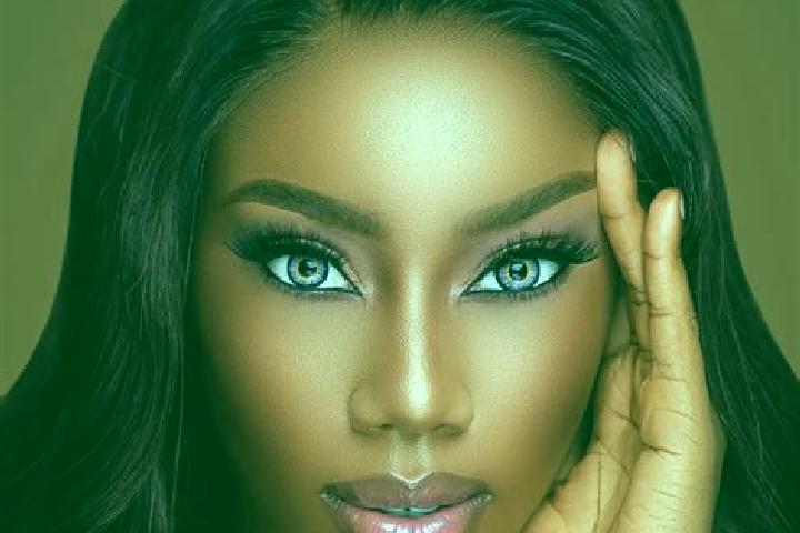 Mila, 21, a red blue-eyed ebony companion based in Hinova. Offering BDSM, Party Girl, Travel Companion, Striptease. Available for incall and outcall, overnig...