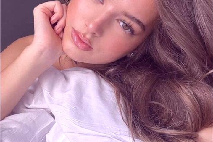 Mila, 22, a brunette hazel-eyed latina companion based in San Miguel Chicaj. Offering Overnight, A-Level, GFE, Domination. Available for incall and outcall, ...