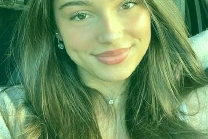 Mila, 22, a brunette hazel-eyed slavic companion based in Graefendhron. Offering Deep French Kissing, Striptease, GFE, Tantra. Available for incall and outca...