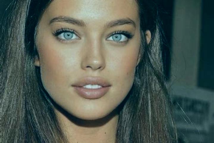 Mila, 22, a chestnut dark-eyed caucasian companion based in Villalcampo. Offering GFE, 69, A-Level. Available for incall and outcall, overnight bookings avai...