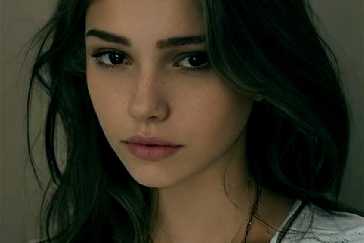 Mila, 22, a chestnut hazel-eyed middle eastern companion based in Gjinoc. Offering BDSM, Deep French Kissing, Dinner Date, Couples. Available for incall and ...