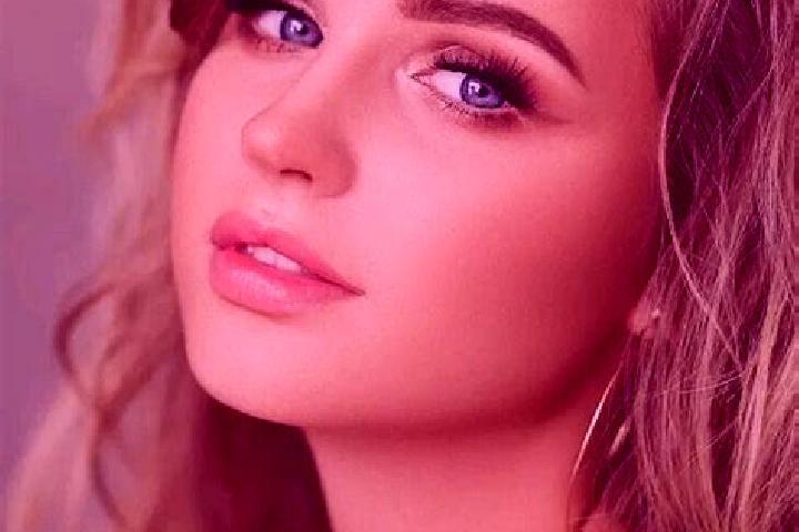Mila, 22, a dark blonde blue-eyed indian companion based in Tylden. Offering Striptease, Overnight, Fetish. Available for incall and outcall, overnight booki...