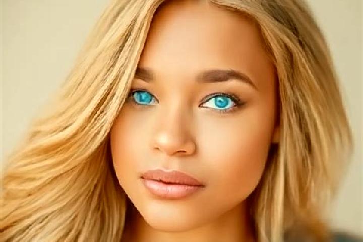 Mila, 22, a dark blonde blue-eyed latina companion based in Winterhude. Offering Massage, Roleplay, A-Level, Striptease. Available for incall and outcall, da...