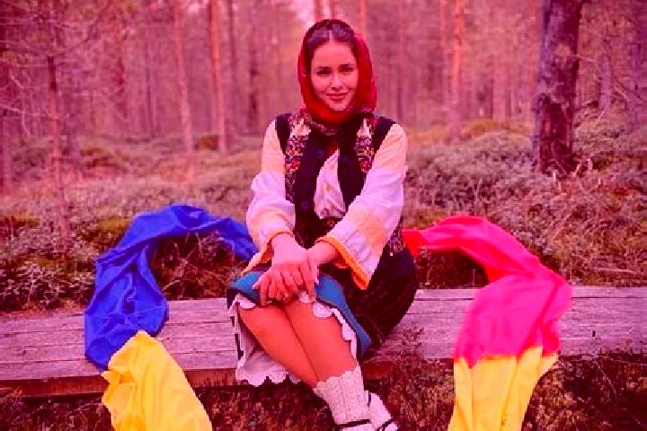 Mila, 22 — Escort in Capu Codrului, Romania