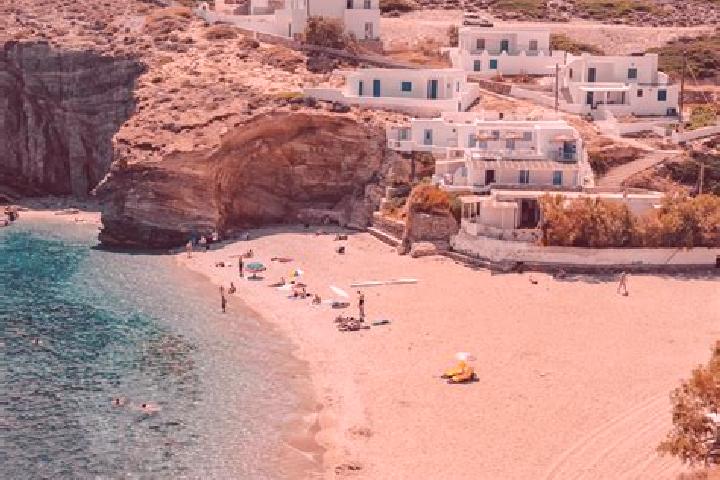 Mila, 22 — Escort in Folegandros, Greece