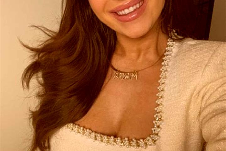 Mila, 22 — Escort in Upper Saint Clair, United States