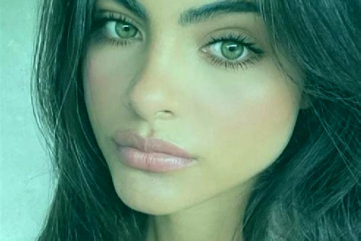 Mila, 23, a brunette green-eyed latina companion based in Prutz. Offering Girlfriend Experience, A-Level, GFE. Available for incall and outcall, day and even...