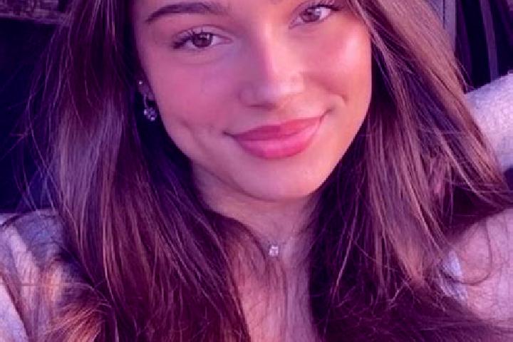 Mila, 23, a brunette hazel-eyed caucasian companion based in Guayabetal. Offering CIM, Fetish, Duos, Travel Companion. Available for incall and outcall, day ...