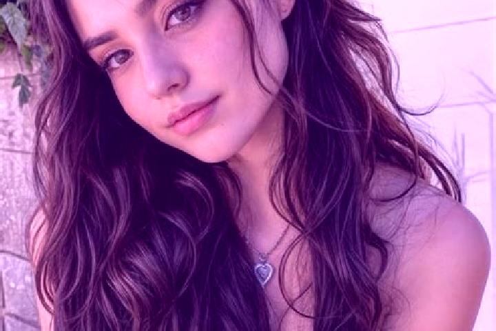 Mila, 23, a brunette hazel-eyed ebony companion based in Talzintan. Offering Tantra, 69, Duos. Available for incall and outcall, day and evening dates.