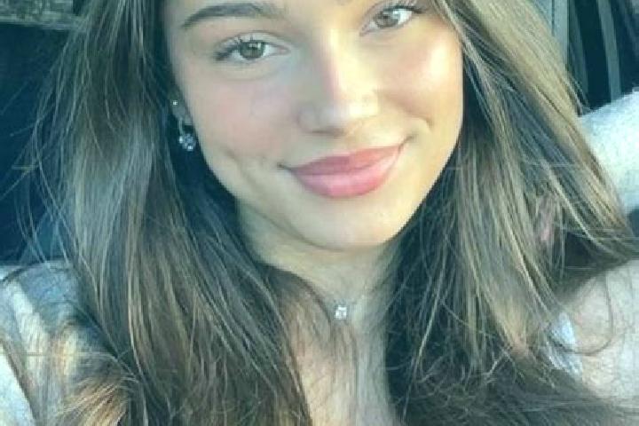 Mila, 23, a brunette hazel-eyed mixed companion based in Yakoruda. Offering GFE, Girlfriend Experience, Couples, Travel Companion, Prostate Massage. Availabl...