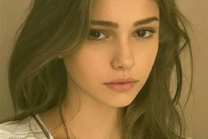 Mila, 23, a chestnut grey-eyed slavic companion based in Guiche. Offering Couples, Party Girl, Travel Companion. Available for incall and outcall, day and ev...