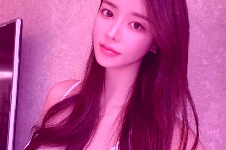 Mila, 23 — Escort in Chenjiang, China