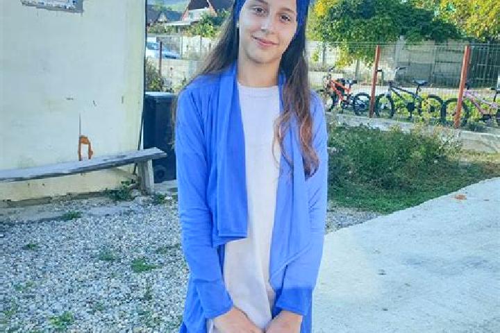 Mila, 23 — Escort in Cotoroaia, Romania