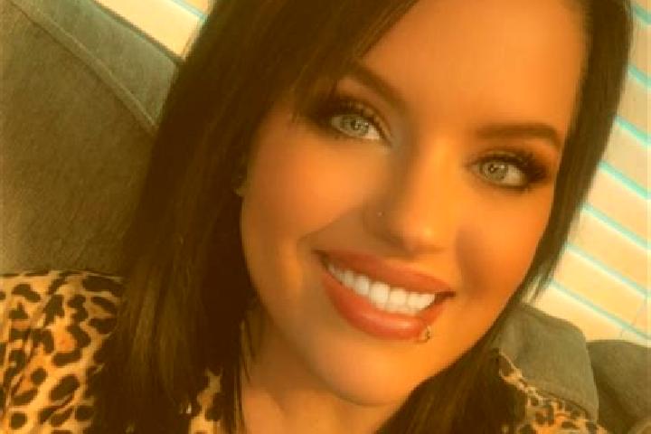 Mila, 23 — Escort in Deza, Spain