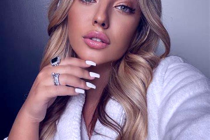 Mila, 23 — Escort in Narsdorf, Germany