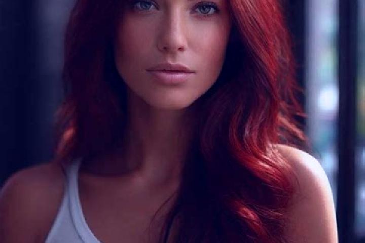 Mila, 24, a auburn hazel-eyed slavic companion based in West Bay. Offering Duos, GFE, Couples. Available for incall and outcall, day and evening dates.