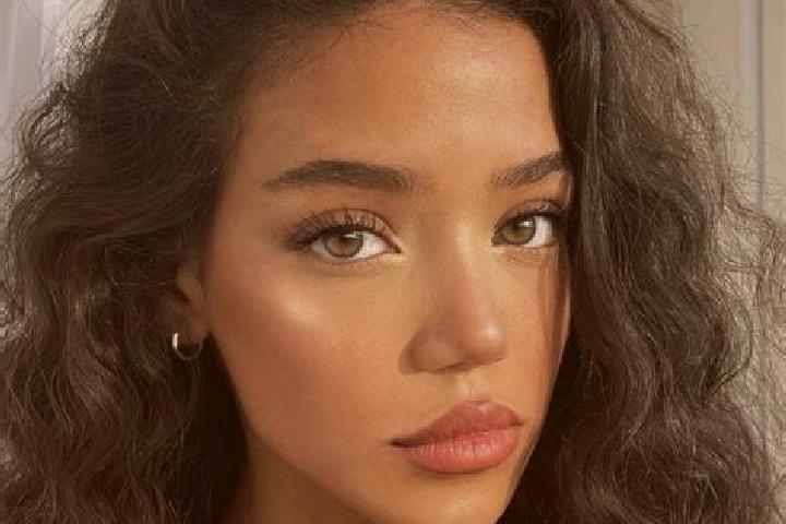 Mila, 24, a black brown-eyed asian companion based in Kostryna. Offering Party Girl, Domination, Deep French Kissing. Available for incall and outcall, day a...