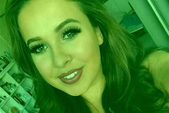 Mila, 24, a brunette amber-eyed european companion based in Feriolo. Offering Striptease, Party Girl, Dinner Date. Available for incall and outcall, day and ...