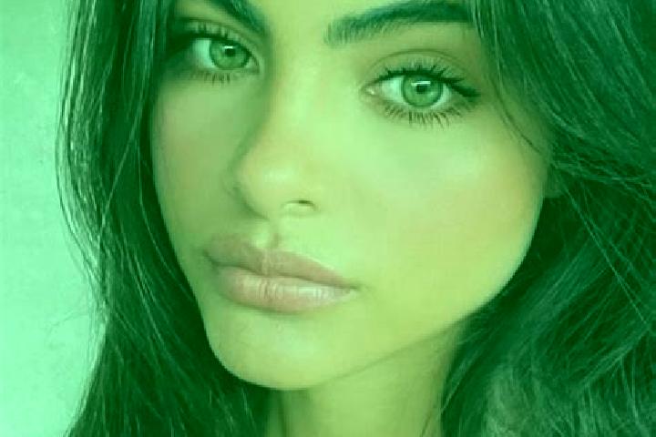 Mila, 24, a brunette green-eyed middle eastern companion based in Puerto del Carmen. Offering Striptease, Dinner Date, Roleplay, GFE. Available for incall an...