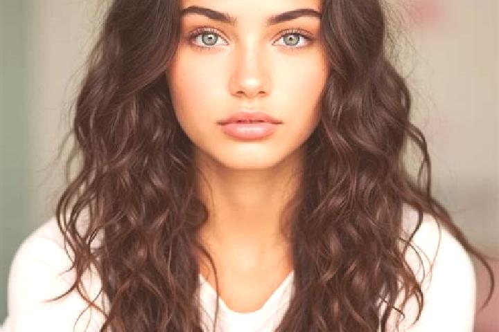 Mila, 24, a chestnut hazel-eyed mediterranean companion based in Bayonne. Offering Striptease, Travel Companion, Overnight, CIM. Available for incall and out...
