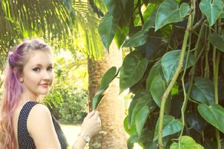 Mila, 24 — Escort in Innisfail Estate, Australia