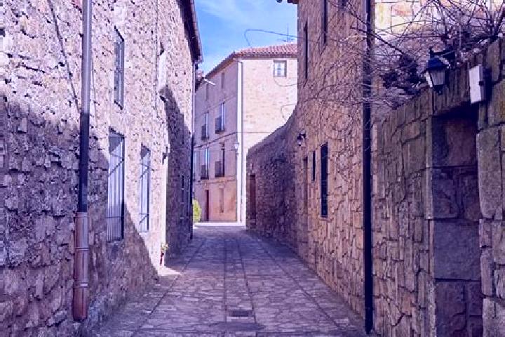 Mila, 24 — Escort in Medinaceli, Spain