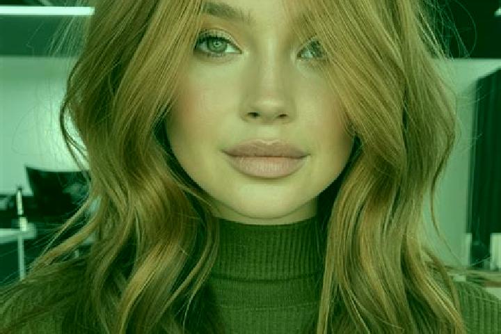 Mila, 25, a auburn grey-eyed european companion based in San Luis. Offering BDSM, Couples. Available for incall and outcall, day and evening dates.