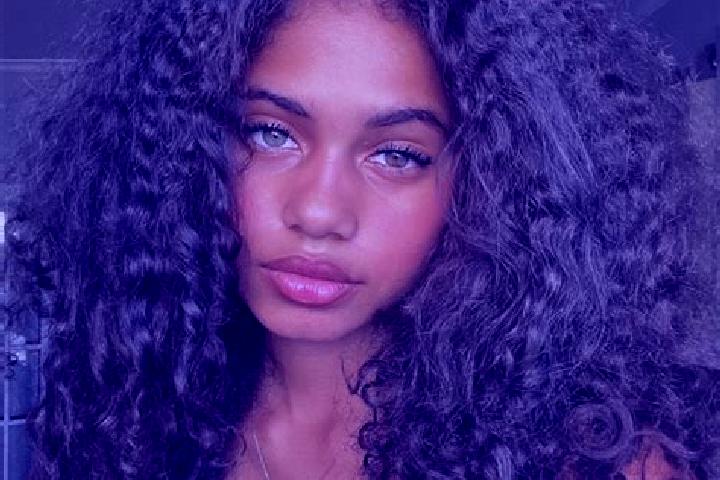 Mila, 25, a black grey-eyed ebony companion based in Valverde-Enrique. Offering 69, Striptease, Party Girl. Available for incall and outcall, day and evening...