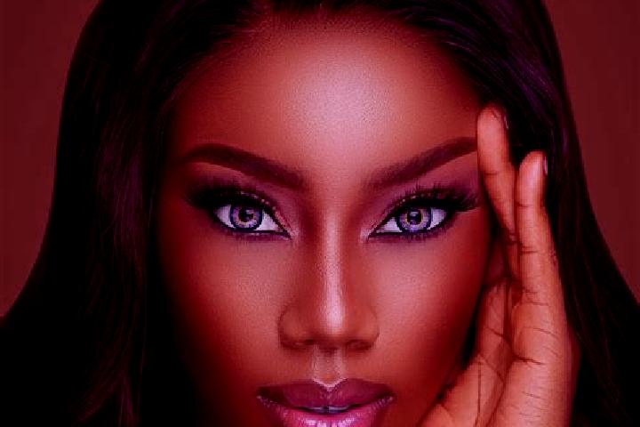 Mila, 25, a chestnut blue-eyed ebony companion based in Krummwisch. Offering Striptease, Party Girl, Domination. Available for incall and outcall, day and ev...