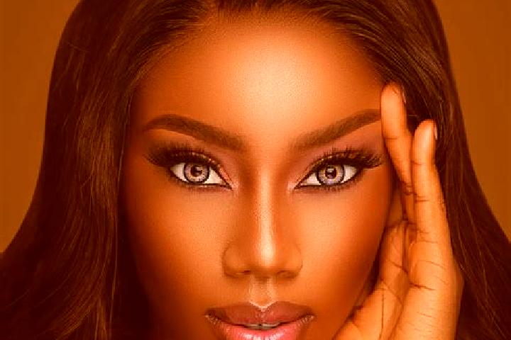 Mila, 25, a red blue-eyed ebony companion based in Bachi. Offering 69, Duos, BDSM, Erotic Massage. Available for incall and outcall, day and evening dates.