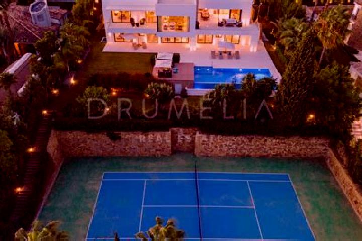 Mila, 26 — Escort in La Cerquilla, Mexico