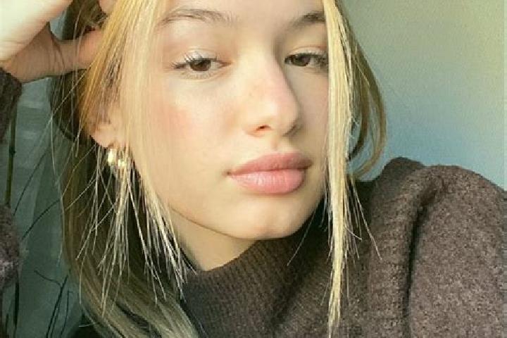 Mila, 27, a blonde brown-eyed indian companion based in Pepayan. Offering Domination, Fetish, Travel Companion. Available for incall and outcall, overnight b...