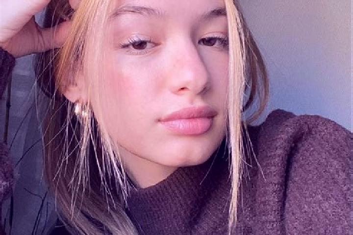 Mila, 27, a blonde brown-eyed mediterranean companion based in Pamupukan. Offering 69, Party Girl, Erotic Massage, BDSM. Available for incall and outcall, da...