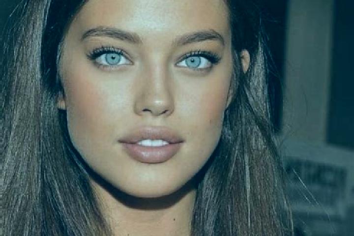 Mila, 27, a chestnut green-eyed caucasian companion based in Haciobasi. Offering Travel Companion, GFE, OWO, Prostate Massage, Roleplay. Available for incall...